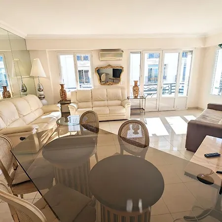 Croisette Sea View Appartement *